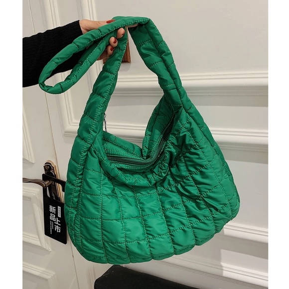 Luxe Quilted Puffer Messenger Shoulder Crossbody Travel Bag - Picture 6 of 8